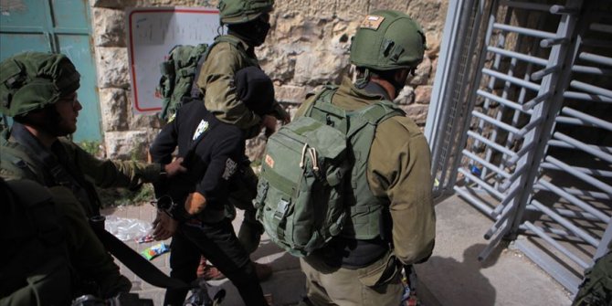 İsrail güçleri Batı Şeria'da 8 Filistinliyi gözaltına aldı
