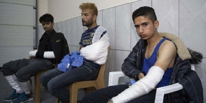 3 kaçak göçmeni Yunan polisi darbetti