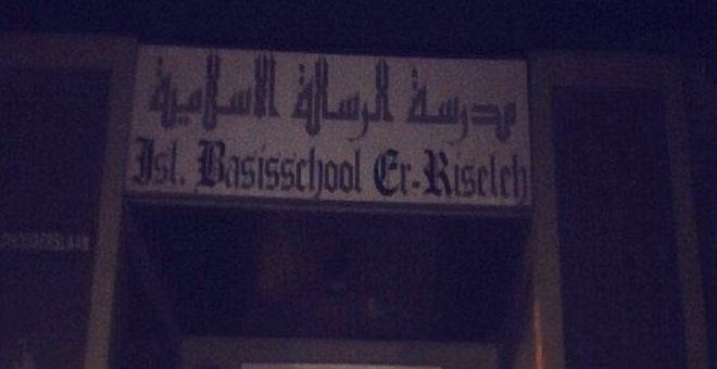 Hollanda'da PEGIDA mensupları İslam okulunu hedef aldı