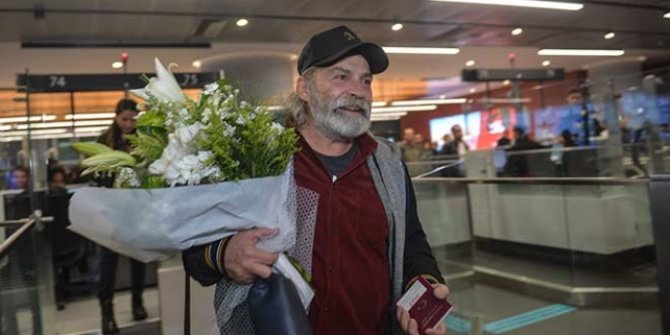 Emmy ödüllü oyuncu Bilginer İstanbul'a döndü