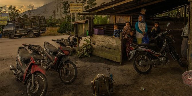 Endonezya'da doğal afetler 11 ayda 462 can aldı