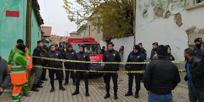 Konya'da kerpiç evde göçük: 2'si çocuk 3 kişi hayatını kaybetti