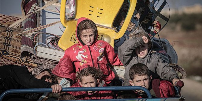 80 bin sivil daha Türkiye sınırı yakınlarına göç etti