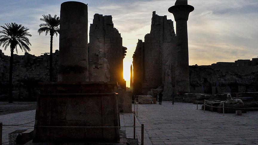 Mısır'daki üç tapınağa kış güneşi vurdu