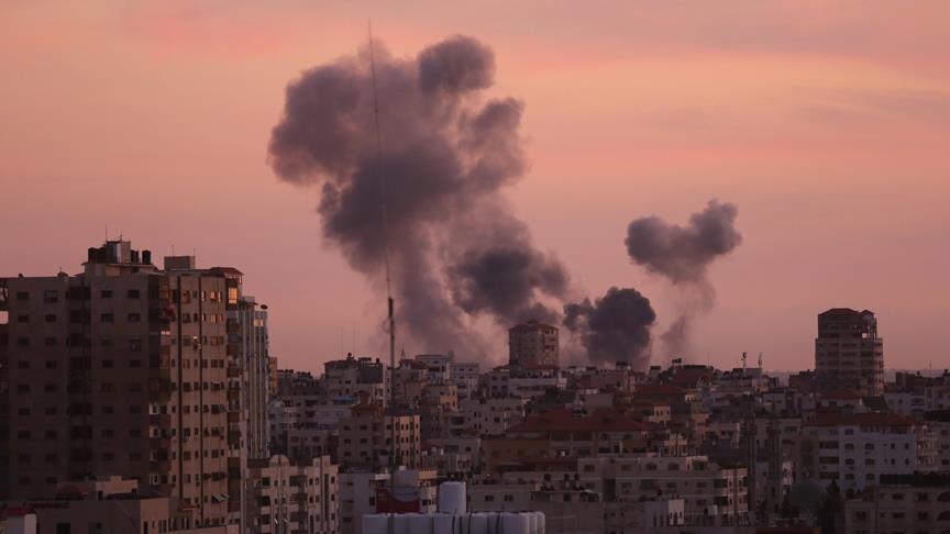 İsrail, Kassam Tugayları'na ait 3 noktaya saldırdı