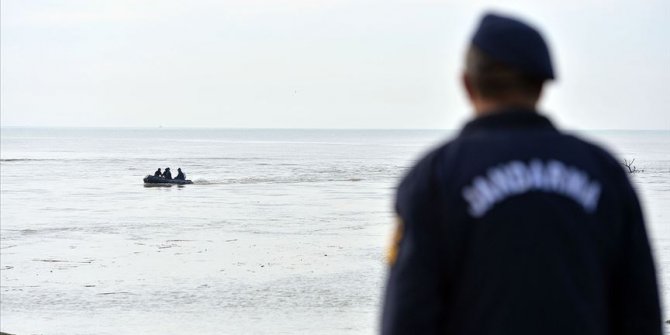 Denizde kaybolan iki bekçiden birinin cansız bedeni bulundu