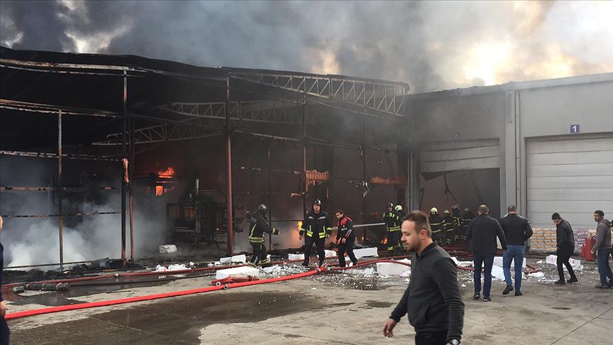 Samsun'da plastik fabrikasında yangın