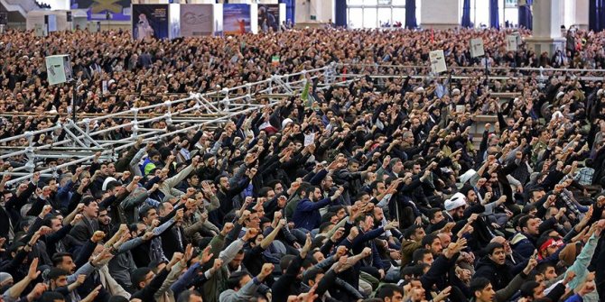 İran'da rejim yanlılarından ABD karşıtı gösteri