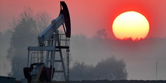 EIA'nın yılın ilk yarısı için petrol fiyatı tahmini 62 dolar
