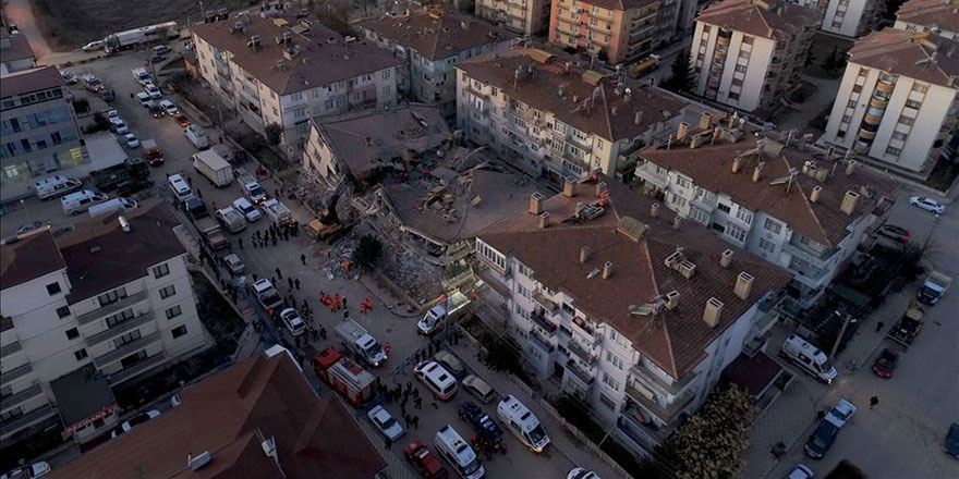 Depremde ölenlerin sayısı 22'ye yükseldi, yaralı sayısı 1030
