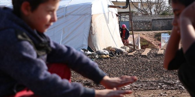 İdlib'de son 24 saatte 21 bin sivil daha göç etti