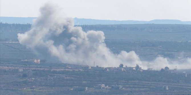 İdlib'e hava saldırılarında 5 sivil öldü