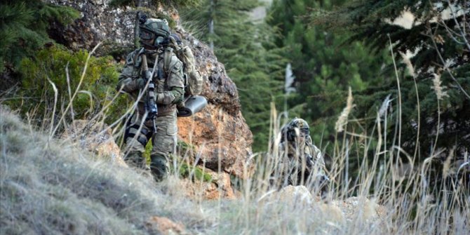 MSB: 3 PKK/YPG'li terörist hudut karakollarına teslim oldu
