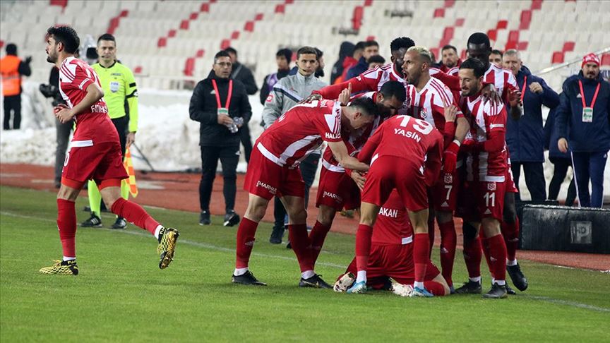 Demir Grup Sivasspor'dan kritik haftada önemli galibiyet