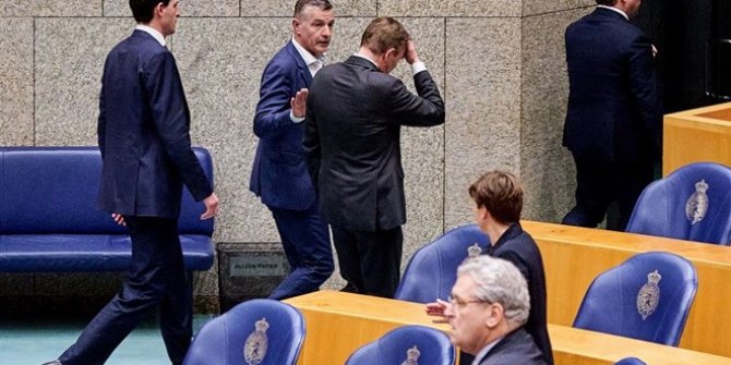 Hollanda'nın sağlık bakanı istifa etti