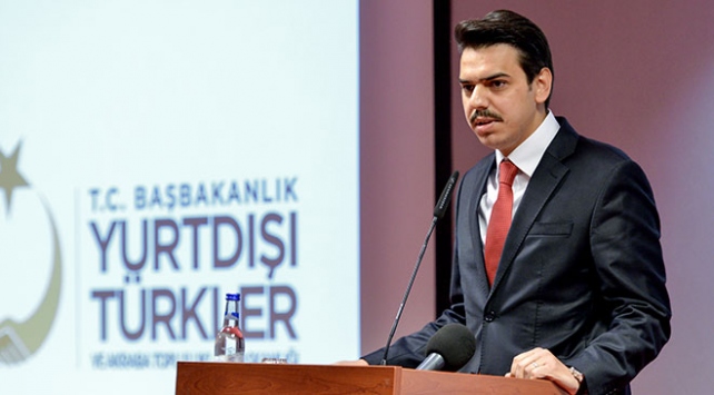 YTB Başkanı Eren, sosyal medyadan ABD'li Türkler'in sorularını yanıtladı