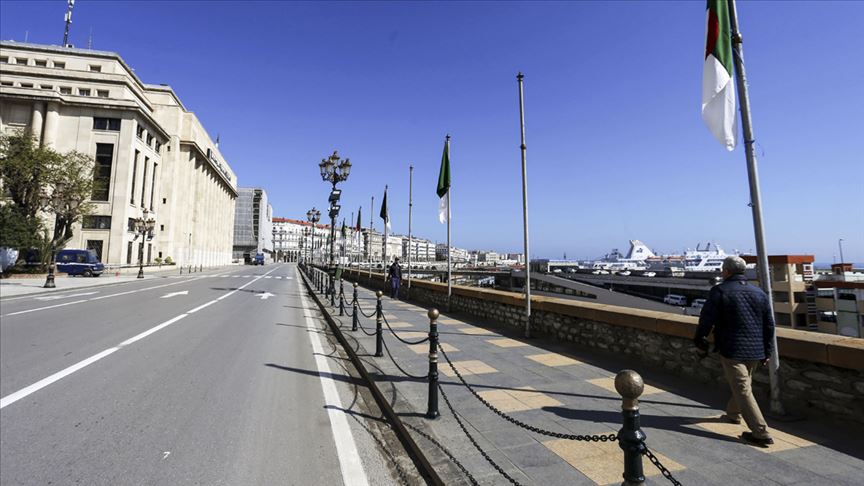 Cezayir'de sokağa çıkma yasağı tüm vilayetlerde uygulanacak