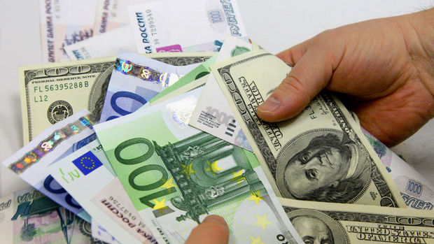 Dolar ve euroda yılın ilk rakamları