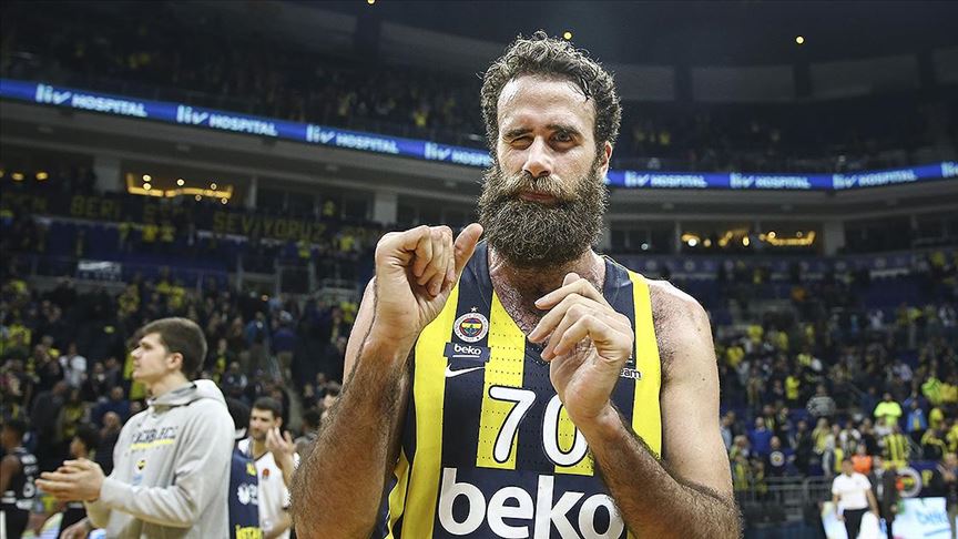 Fenerbahçe Beko'nun yıldızı Datome: Türkiye ile gurur duyuyorum