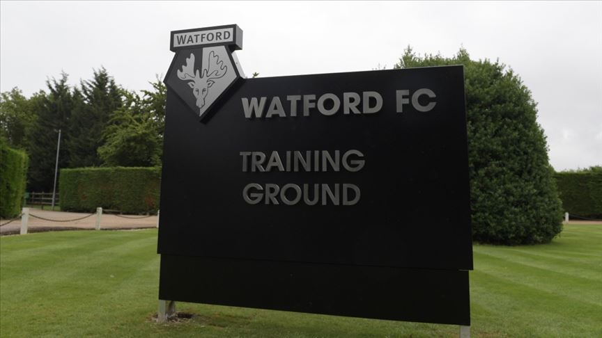 Watford'da bir futbolcunun Kovid-19 testi pozitif çıktı