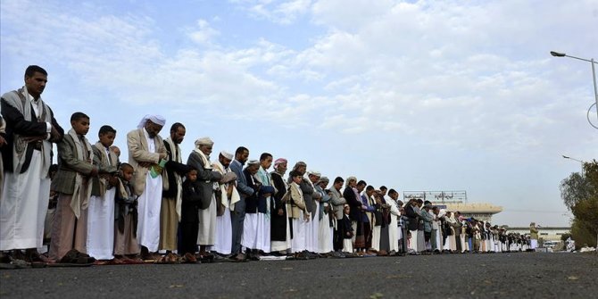 Yemen'de halka 'bayram namazını evde kılın' çağrısı
