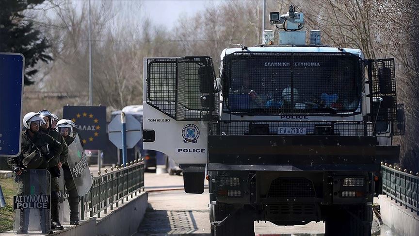 Yunan polisi salgından faydalanarak sığınmacıları zorla Türkiye'ye gönderiyor
