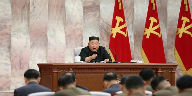 Kuzey Kore lideri Kim'den 'nükleer silah' gündemli toplantı