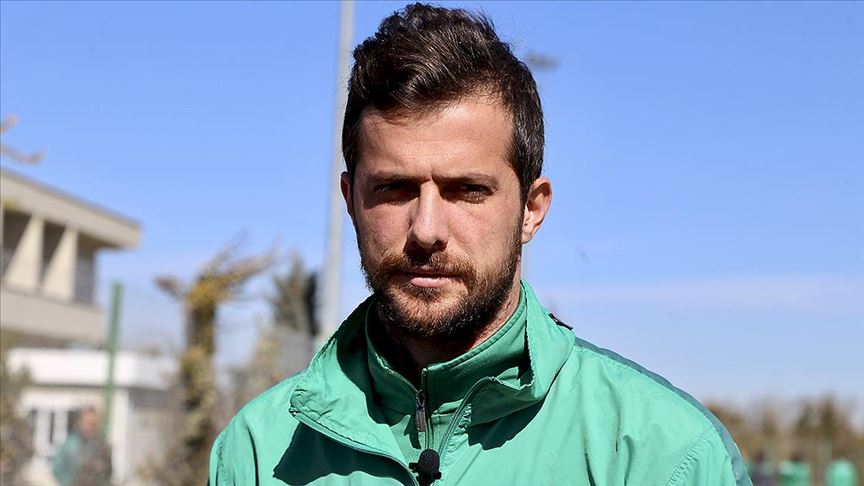 Konyasporlu futbolcu Uğur Demirok: Ligde kalacağız