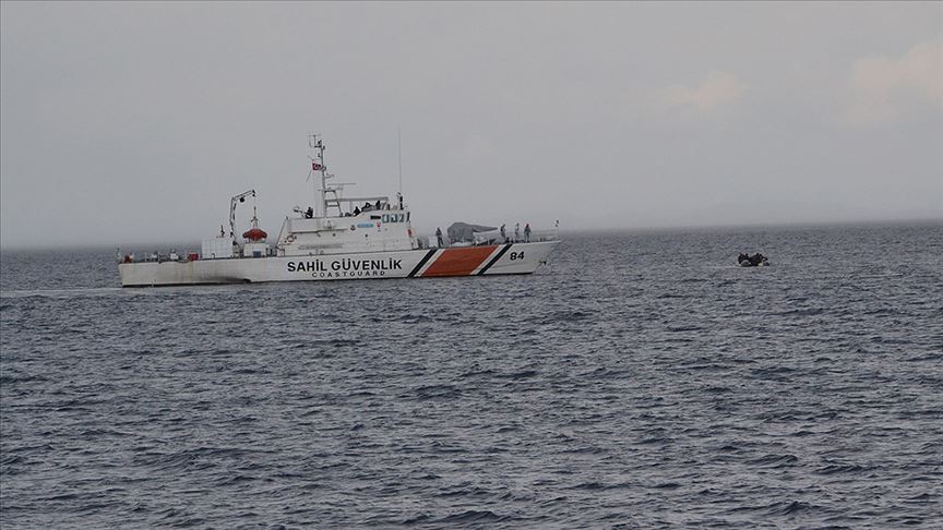 Türk kara sularına geri itilen 45 sığınmacı kurtarıldı