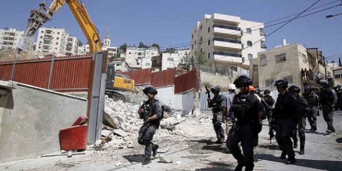 İsrail Kudüs’te Filistinlilere ait evleri yıkmaya devam ediyor