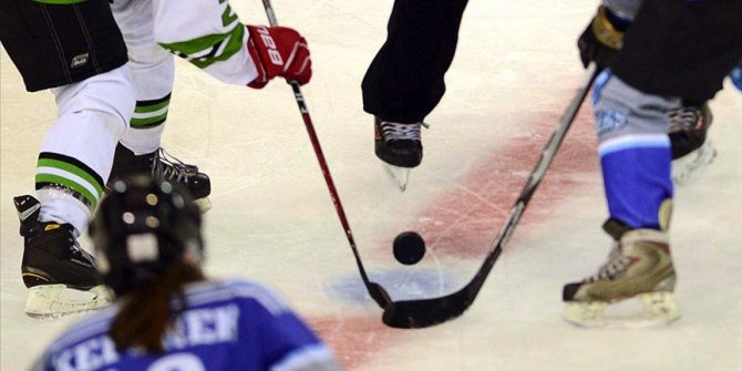 EYOF 2021'de kadınlar buz hokeyi maçları ilk kez yapılacak