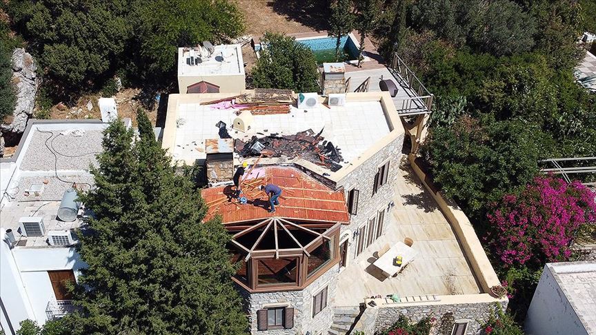 Can Dündar'ın Bodrum'daki villasının kaçak bölümünde yıkım başladı