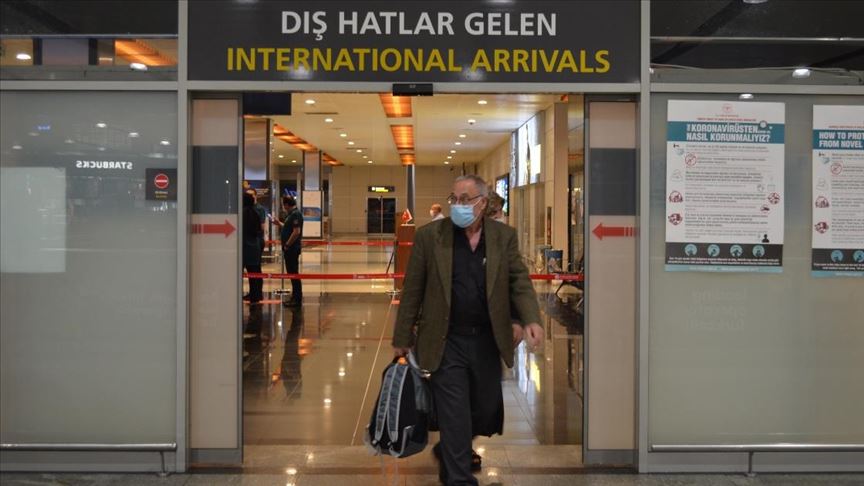 istanbul havalimanlarina yurt disindan gelen ilk yolcu ucaklari indi