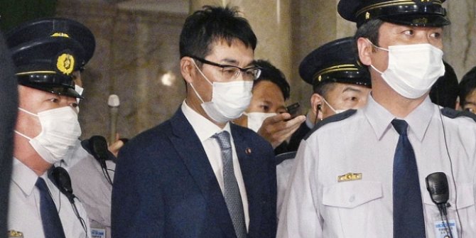 Japonya'da eski Adalet Bakanı Kawai ve eşi gözaltına alındı