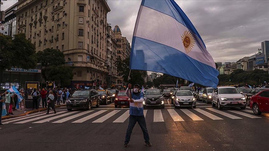 Arjantin ve Şili'de ölüm ve vaka sayılarında artış