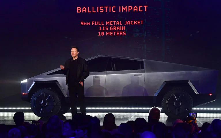 Tesla Cybertruck yüzebilecek mi?