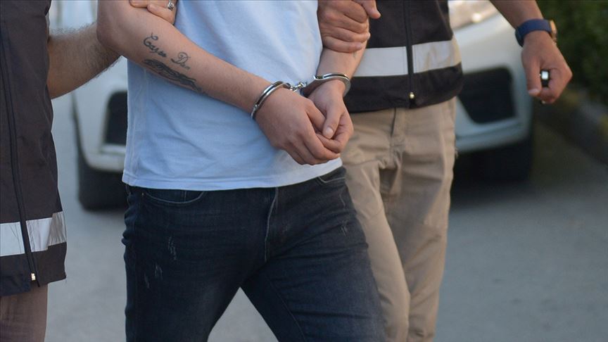 Bakan Albayrak ve ailesine yönelik hakaret içerikli paylaşımda bulunan kişi tutuklandı
