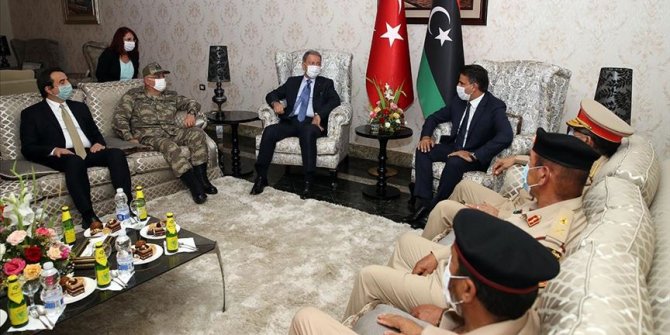 Milli Savunma Bakanı Akar Libya'da