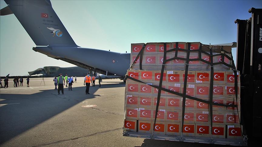Türkiye'nin Azerbaycan'a gönderdiği tıbbi malzeme teslim edildi