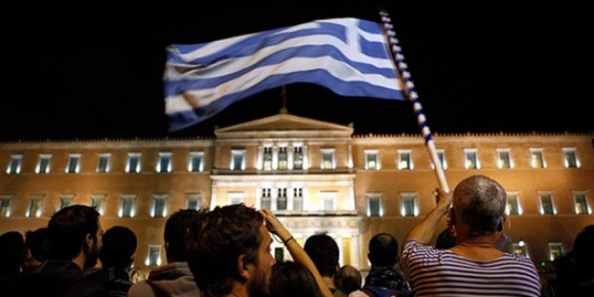 Yunanistan'da gösterilere sınırlama geliyor