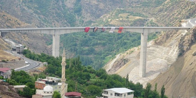 Türkiye'nin en yüksek köprüsü bugün açılıyor