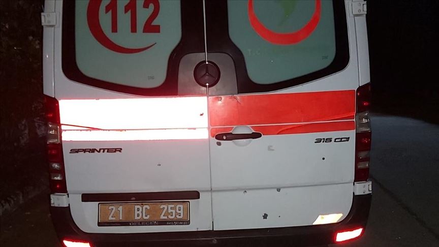 Diyarbakır'da doğum vakasına giden ambulansa silahlı saldırı