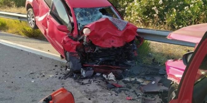 Otomobil bariyerlere çarptı: 1 ölü