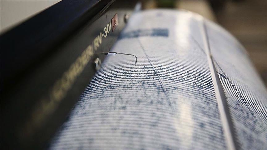 İzmir'de 4,1 büyüklüğünde deprem