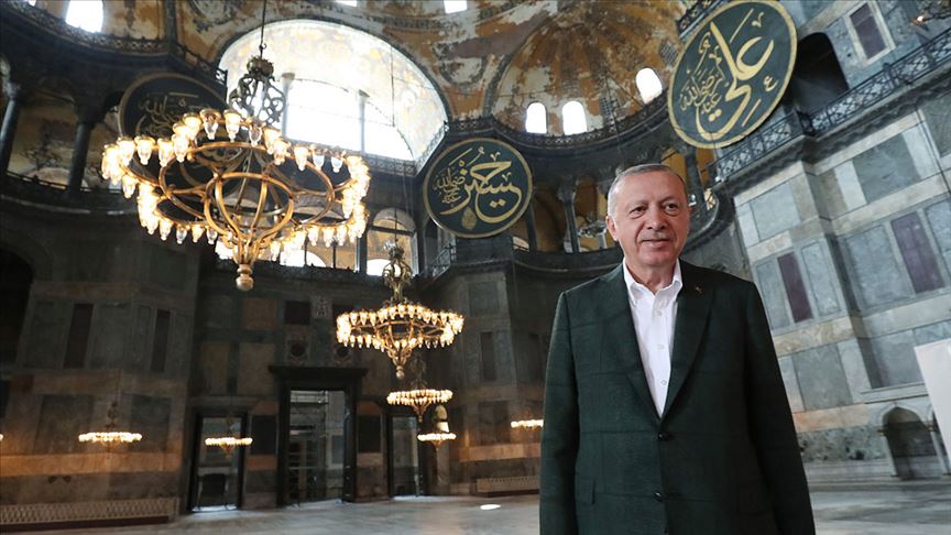 Cumhurbaşkanı Erdoğan Ayasofya Camisi'nde incelemelerde bulundu