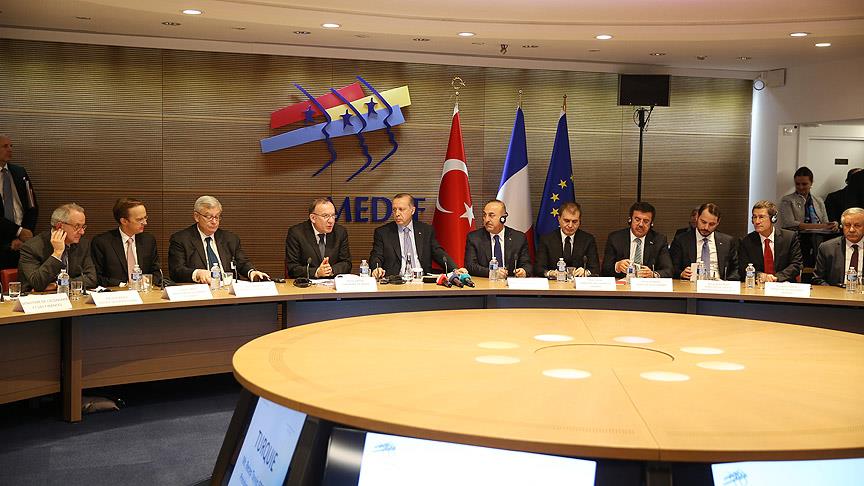 Erdoğan Paris'te iş dünyası temsilcileriyle buluştu