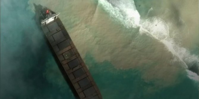 4 bin ton petrol okyanusa sızmaya başladı, acil durum ilan edildi