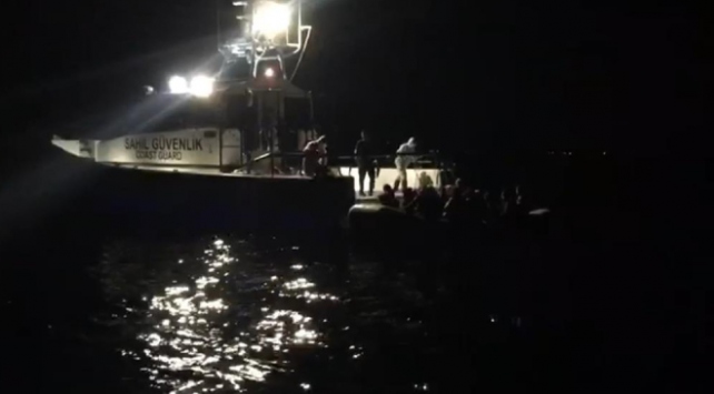 Yunanistan'ın ölüme terk ettiği 31 sığınmacı kurtarıldı
