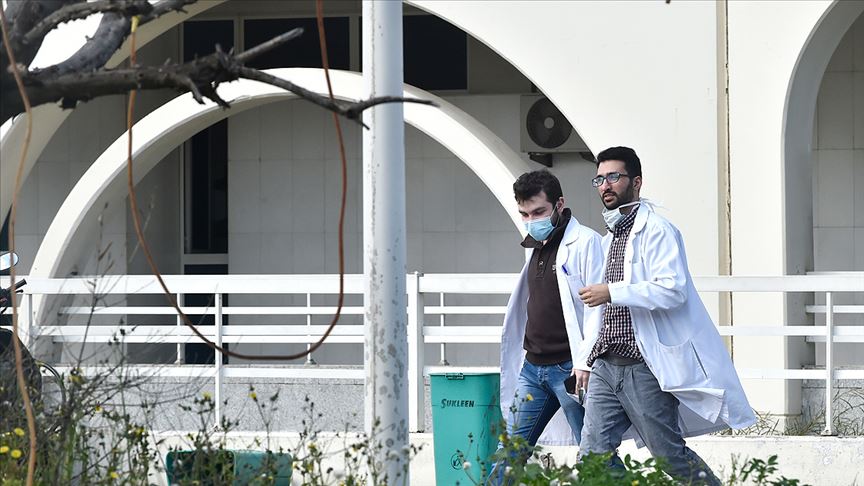 Beyrut'ta Kovid-19 hastalarına ayrılan yatakların yarısı doldu