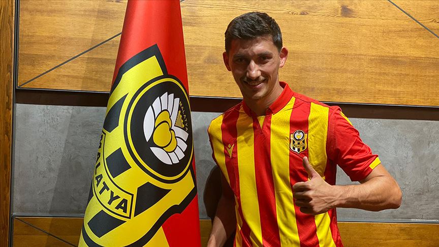 Yeni Malatyaspor iki futbolcuyu renklerine bağladı